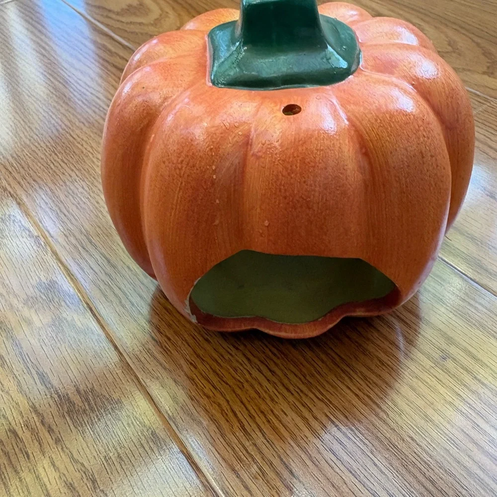 🎃 Orange Ceramic Jack-O'-Lantern Tea Light Candle Holder – Fall Halloween Decor